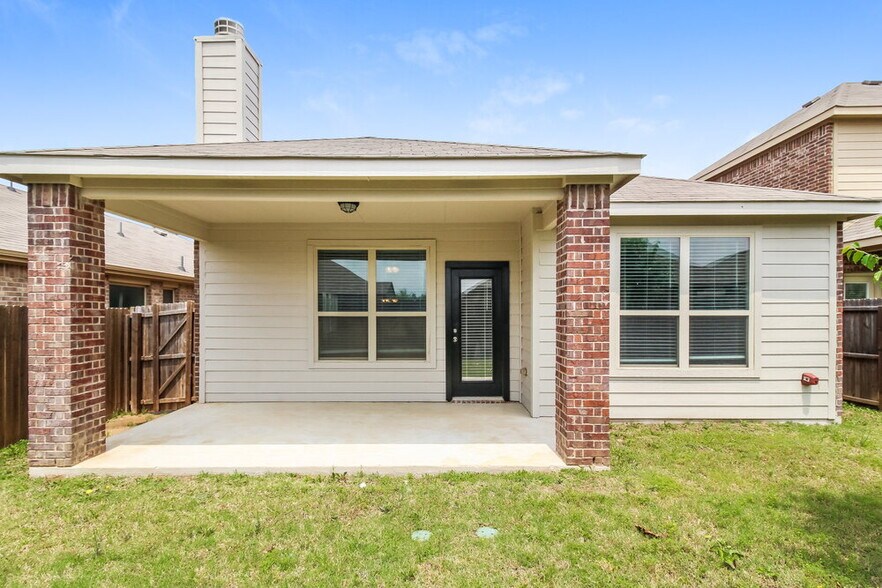 Building Photo - 8824 Deadwood Ln