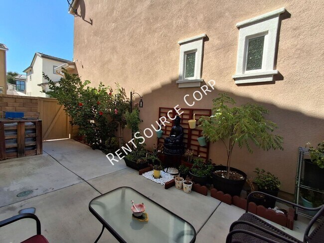 Building Photo - 24355 Verdugo Cir