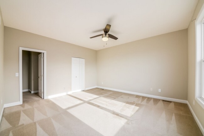 Building Photo - 8865 Sweetshade Dr
