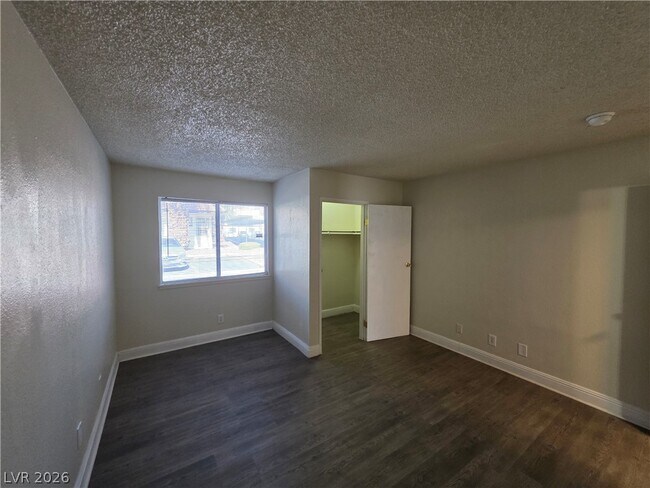 Building Photo - 4941 Newport Cove Dr