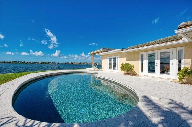 Building Photo - 7692 Cove Terrace