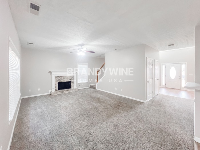 Building Photo - 215 Prince Edward Way