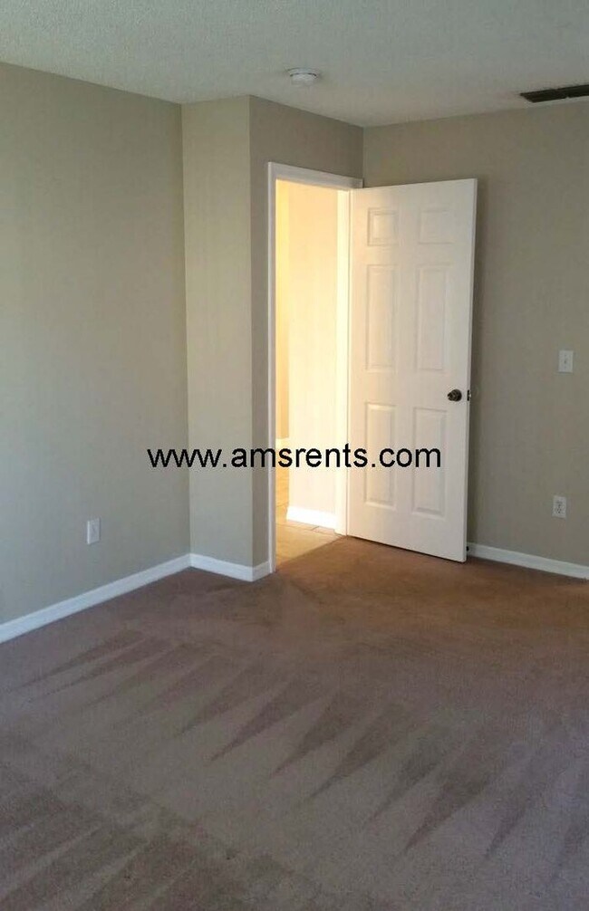 Building Photo - Spacious 3 bedroom House in Indian Ridge Villas