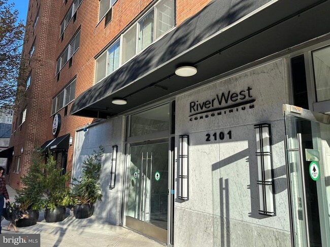 Building Photo - 2101 Chestnut St