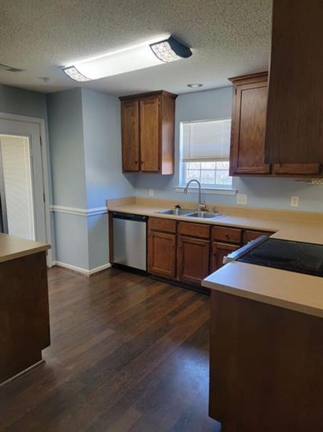 Building Photo - Modern Oasis with All the Amenities – Your...