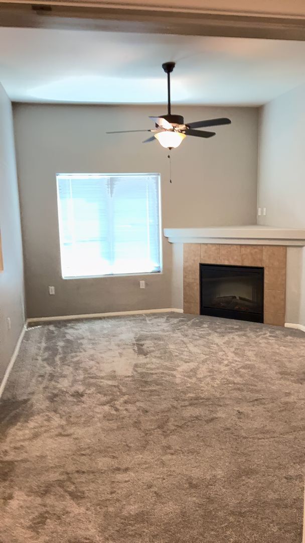 Building Photo - Condo 2 bedroom 2 bathroom Gated Entrance