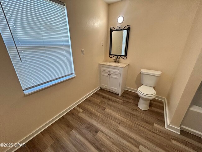 Building Photo - 606 Florida Ave