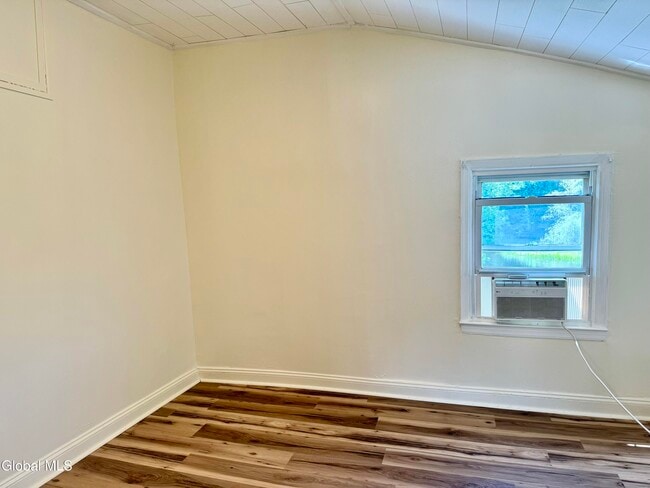 Building Photo - 20 Kowal Ln