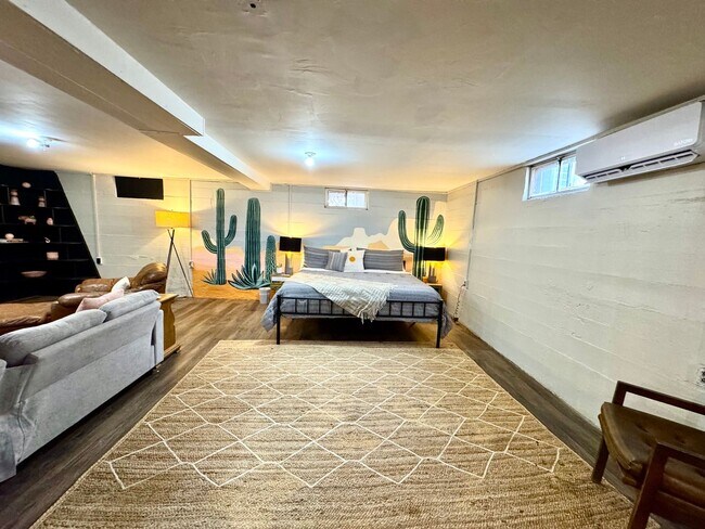 Building Photo - Blue Wall Oasis Mid-Term Rental 2/1 with a...