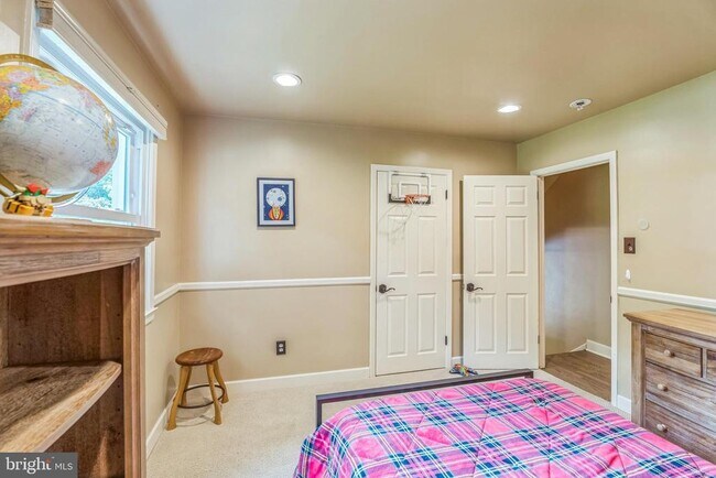 Building Photo - 76 S Forge Manor Dr