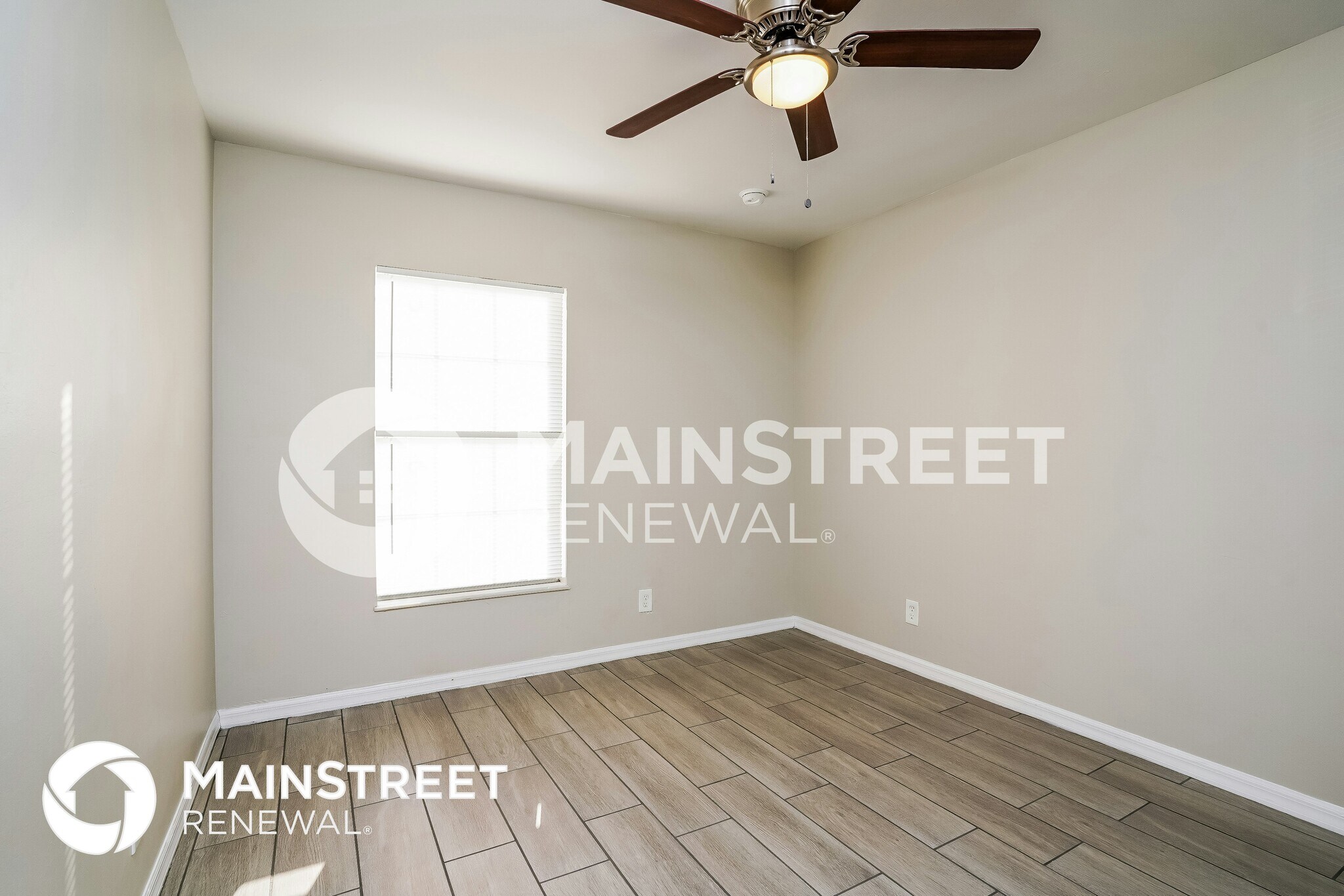 Building Photo - 916 NW 15th Ave