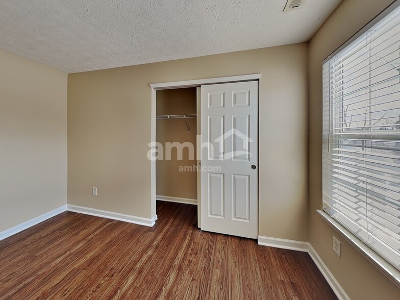 Building Photo - 16698 Maraschino Dr