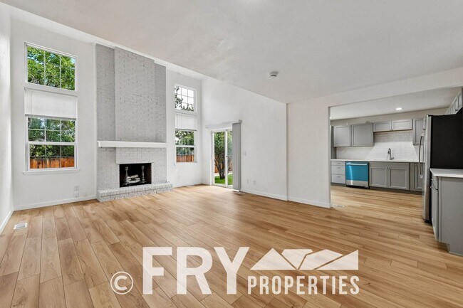 Building Photo - 14313 E Warren Pl