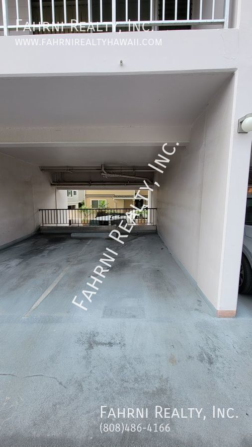 Building Photo - 1419 Dominis St