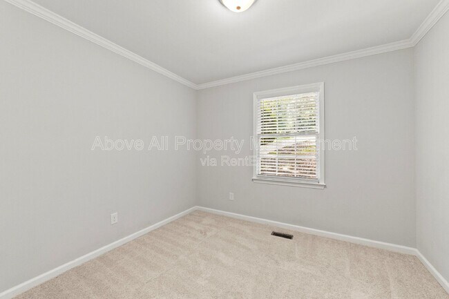 Building Photo - 3921 Bamburgh Ln