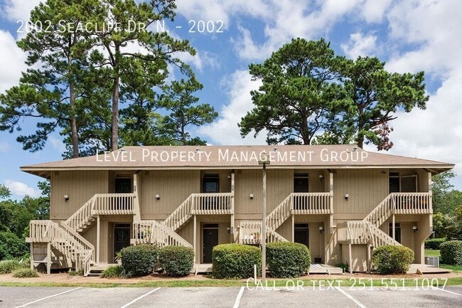 Building Photo - 2002 Sea Cliff Dr N