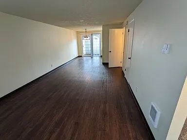 Building Photo - Available Now! Pet-Friendly 2 Bed/ 1.5 Bath with Patio & Parking