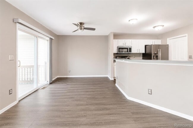 Building Photo - 22733 Coachlight Cir
