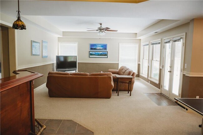 Building Photo - 605 Lake Medlock Dr