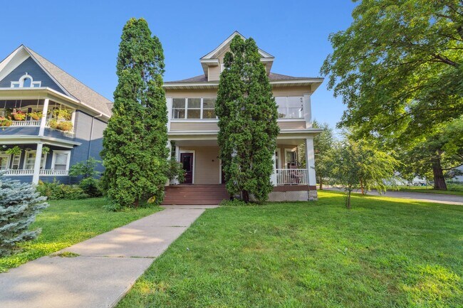 Primary Photo - 1223 Dayton Ave