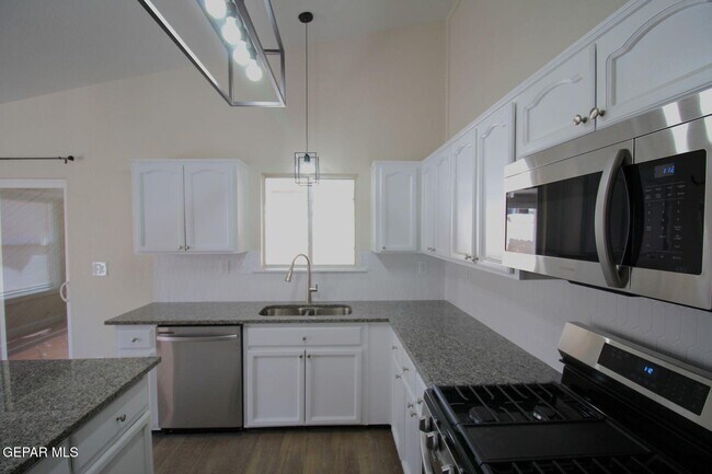 Building Photo - 4517 Loma Canada Ct