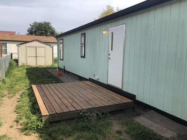 Building Photo - 167 W Rose St