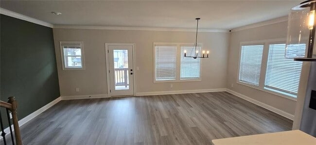 Building Photo - 400 Elise Wy