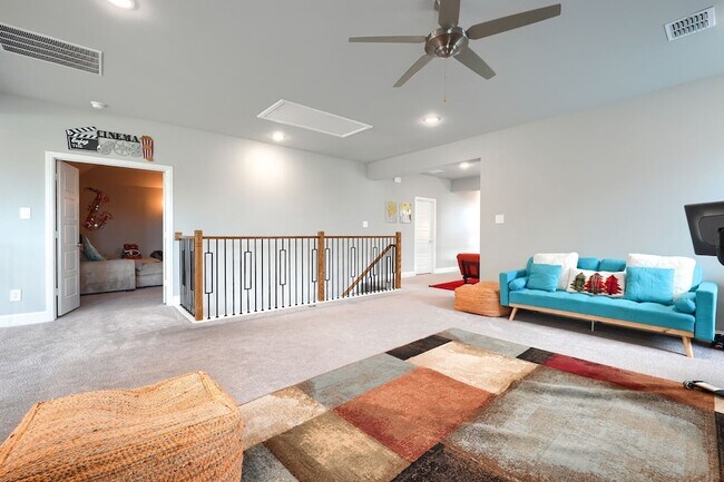 Building Photo - 2446 Bainbridge Dr