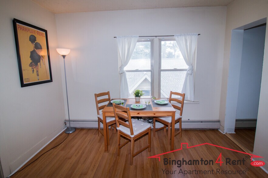 Building Photo - 139 Murray St