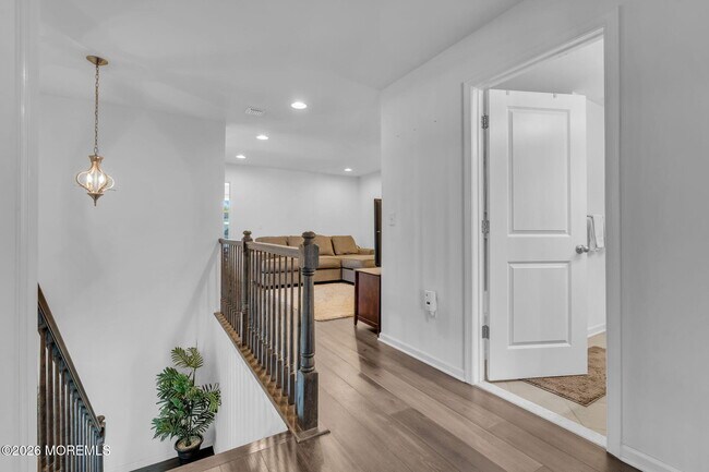 Building Photo - 2 Malcolm Way