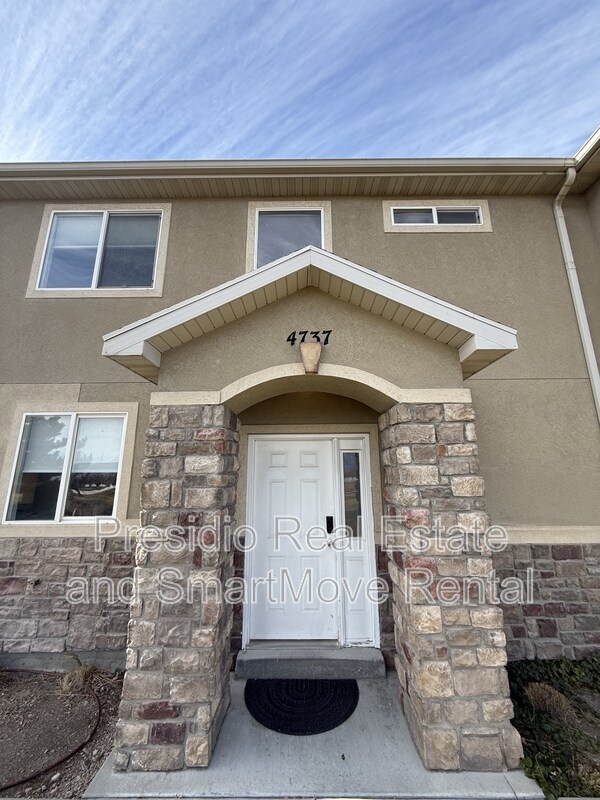 Building Photo - 4737 Oregon Trail Way W