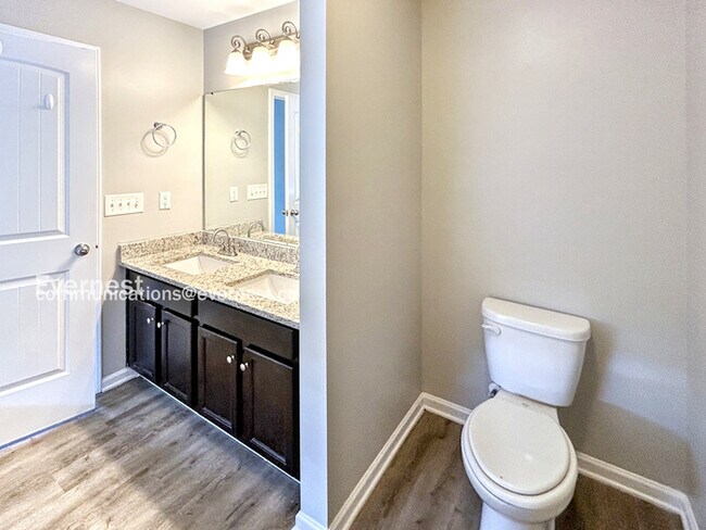 Building Photo - 345 Westridge Cir