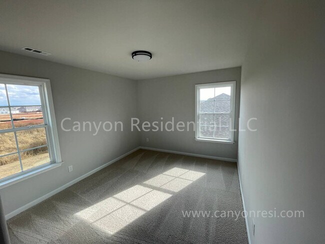 Building Photo - 114 Wilcot Rd