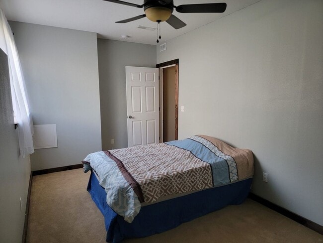 Building Photo - 230 Settlers Pass