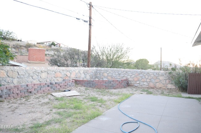 Building Photo - 136 N Festival Dr