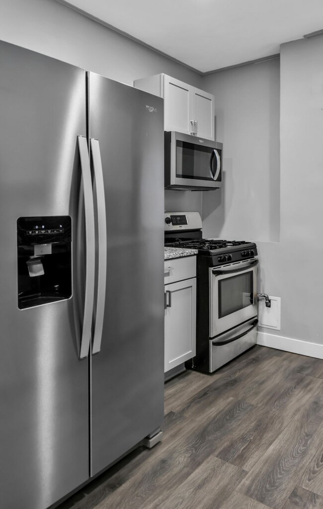 Building Photo - 1911 S 14th St