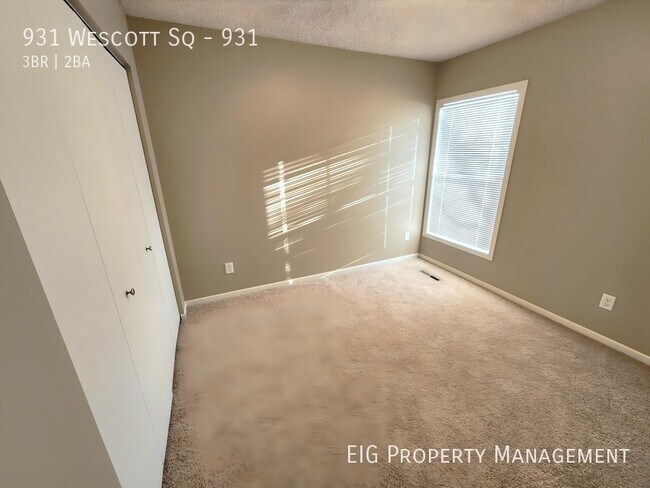 Building Photo - 931 Wescott Square