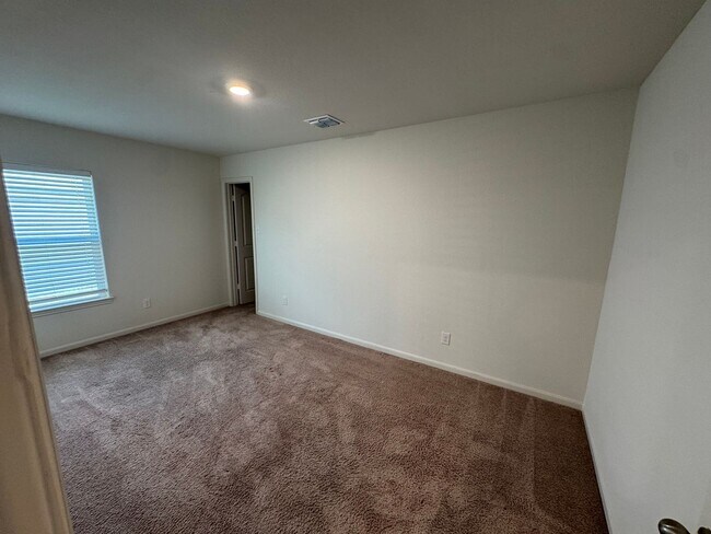 Building Photo - 7335 Aaron Jordan Dr