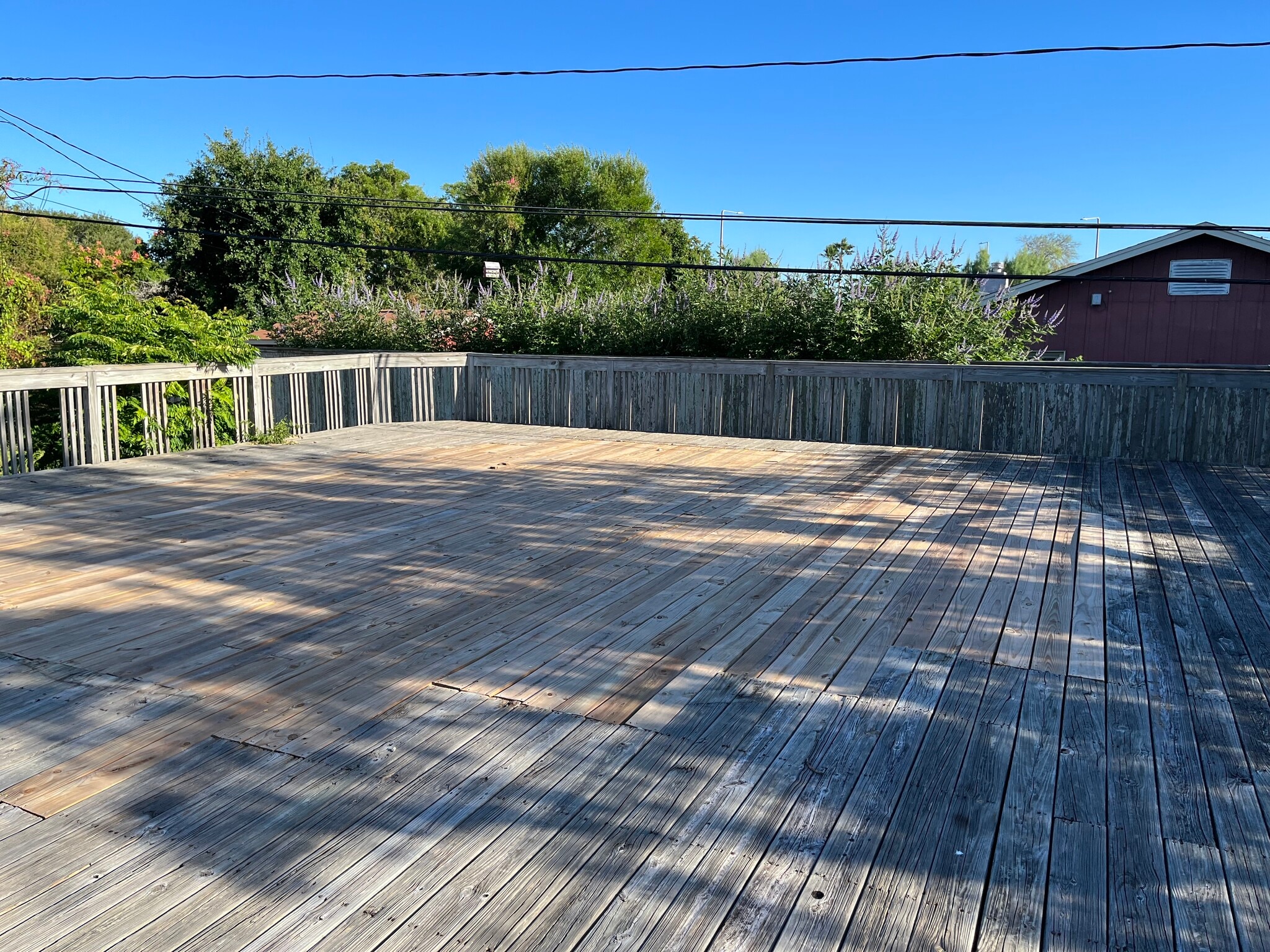 Deck - 6033 Rio Vista Ave
