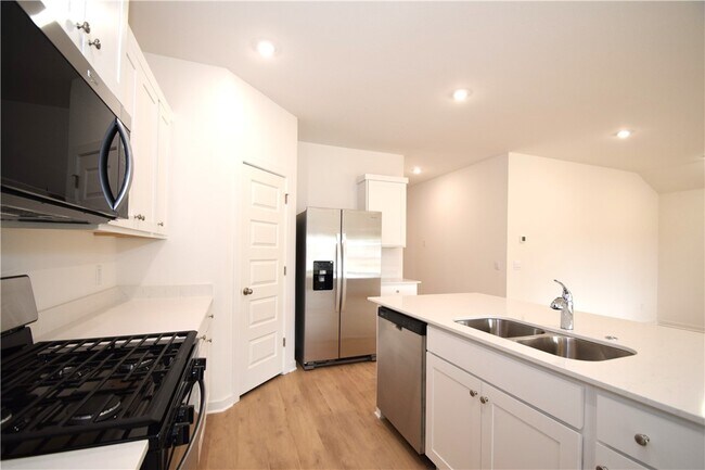 Building Photo - 373 Florida Ave