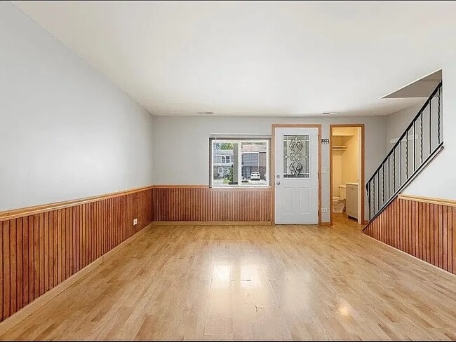 Building Photo - 2049 Berkshire Cir