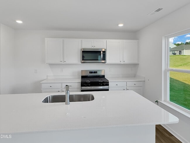 Building Photo - 287 Palm Dr