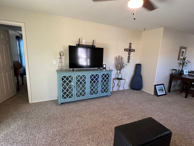 Building Photo - 2524 Las Alturas Ct