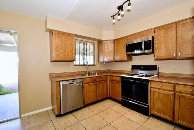 Primary Photo - Spacious 2 Bedroom, 2 Bath Single-Story Home