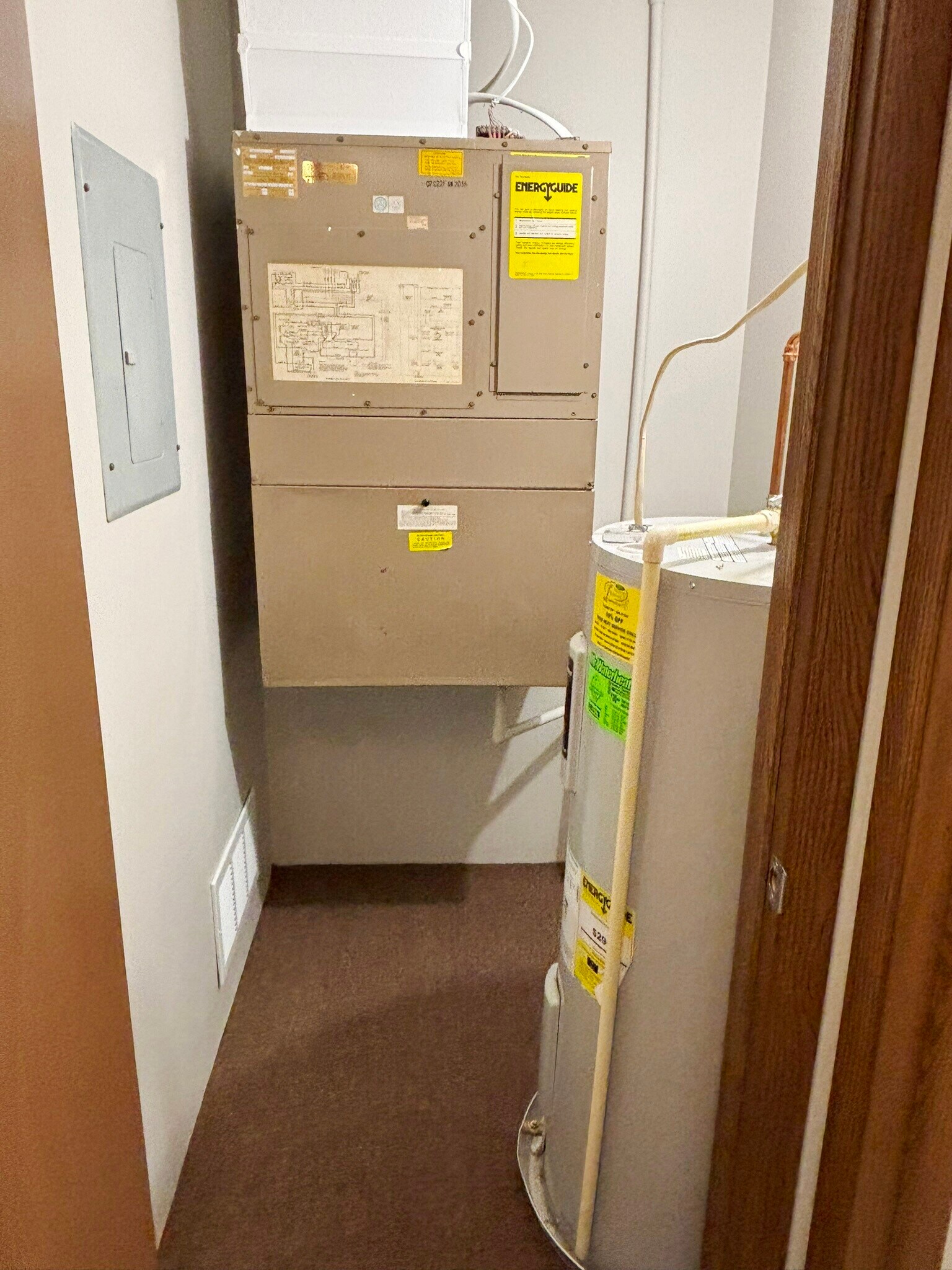 Building Photo - 225 Hillview Ln