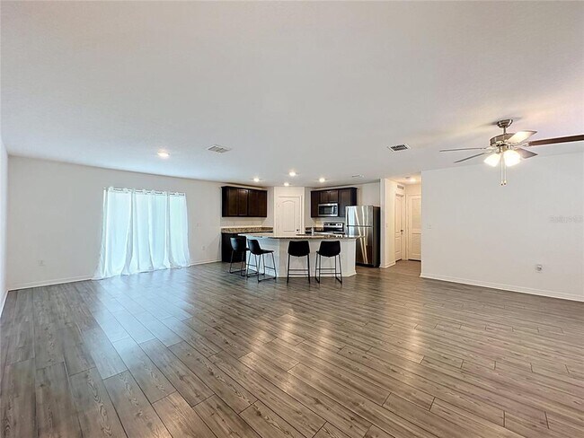 Building Photo - 1407 Hillsborough Way