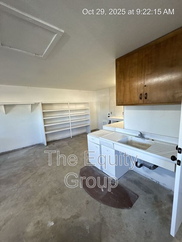 Building Photo - 951 Orangewood Ct