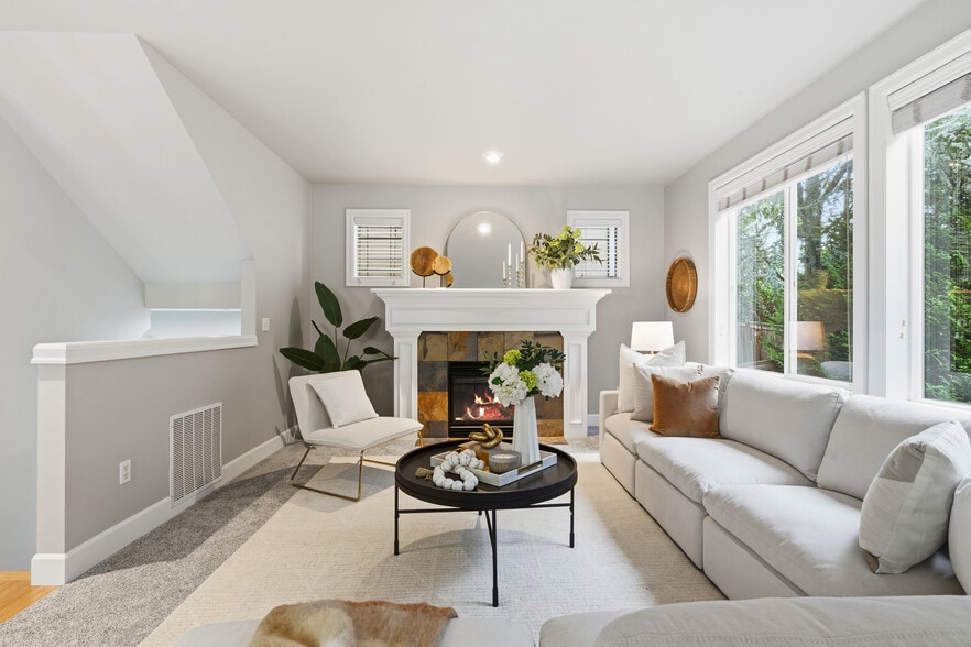 Building Photo - 12325 NE 86th Way