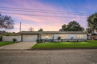 Building Photo - 581 W 29th St