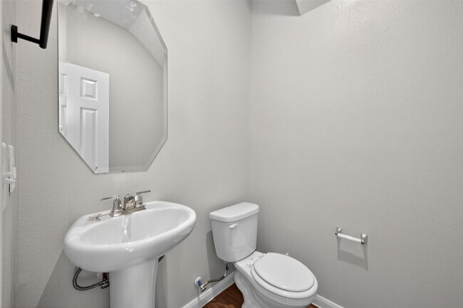 Building Photo - 10831 Fall Mill Dr